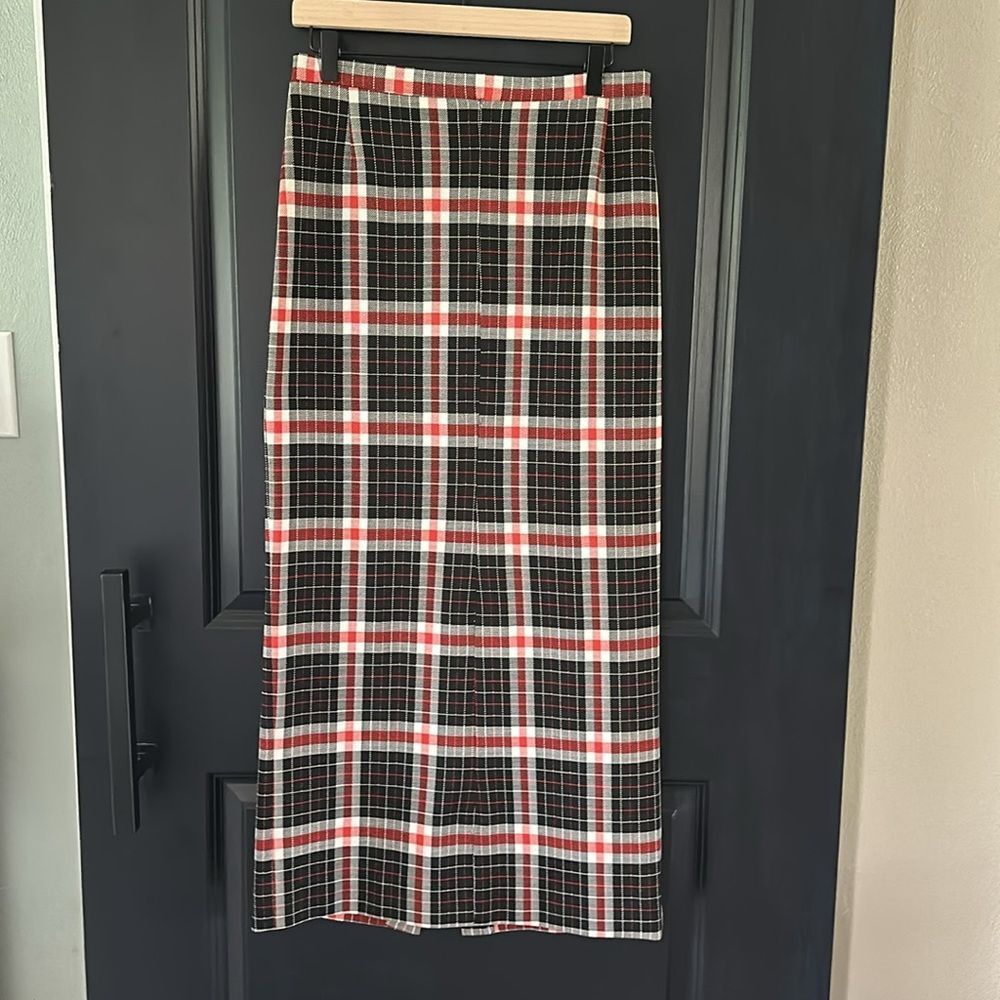 Vintage Norben California Plaid Pencil Skirt with Stretch. 15” waist 39” length